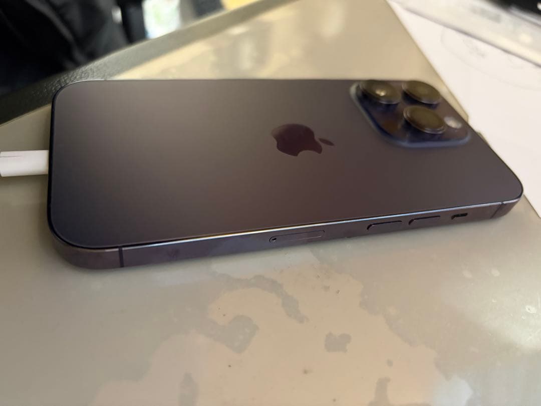 や*ん様 iPhone 14 Pro ！ROOT CO.耐衝撃ケース付きジャンク