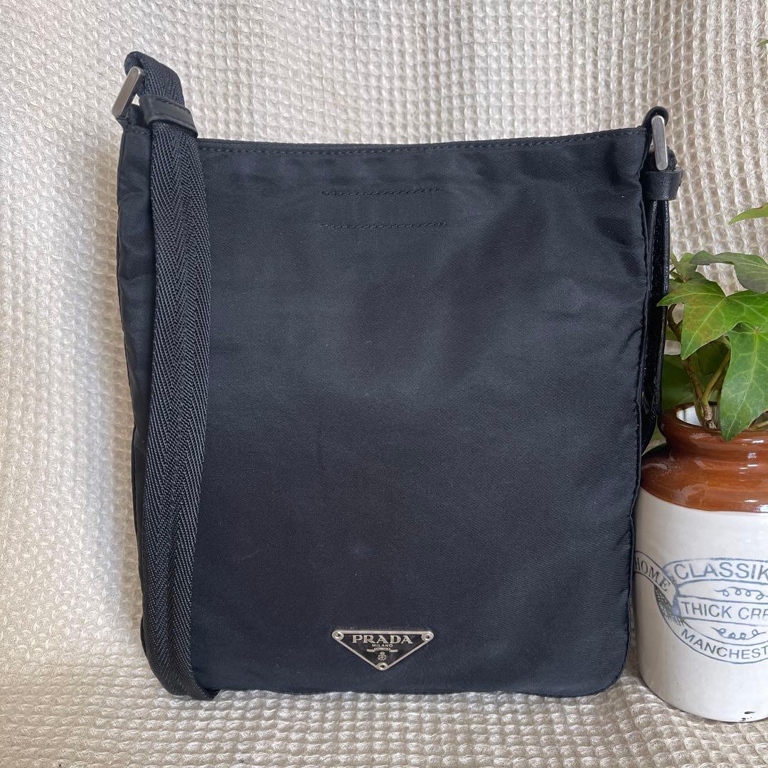 ◇ 良品 PRADAプラダ ショルダーバッグ サコッシュ ナイロン ブラック ◇