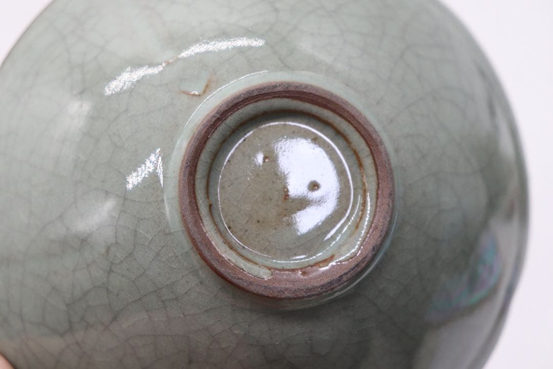 中国　青磁　花口碗　送料込み250930