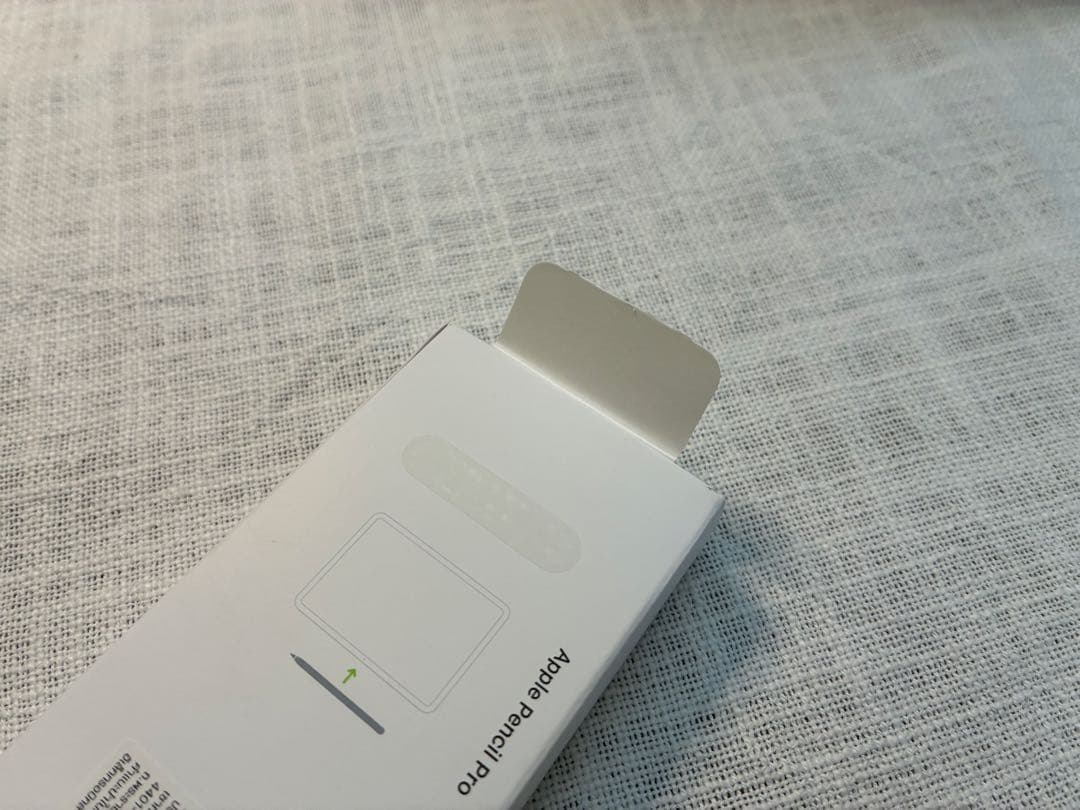 Apple Pencil Pro ホワイト 箱入り