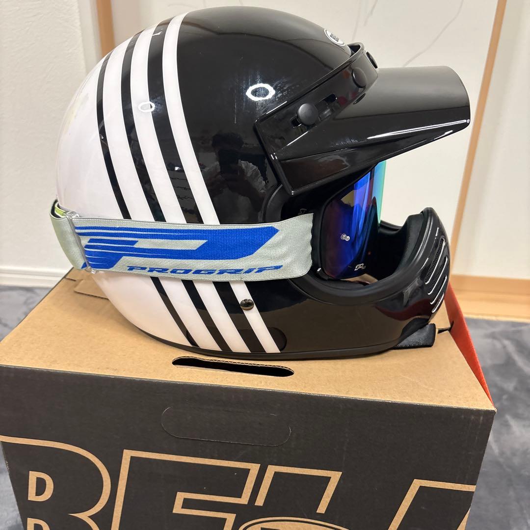 BELL フルフェイスヘルメット 黒/白