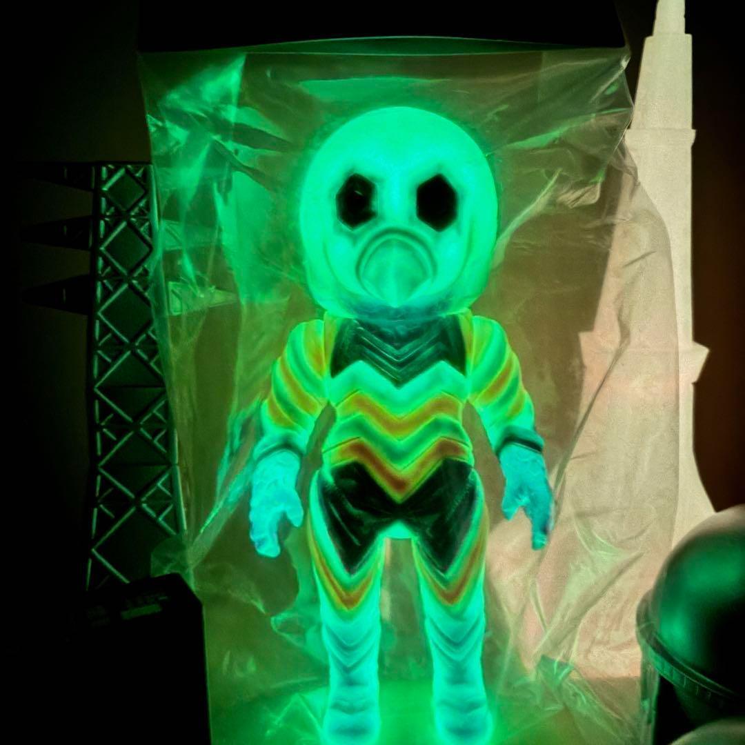 M1号 ガッツ星人 GID 鵜川薫 指定 デザイン カラー スタンダードサイズ