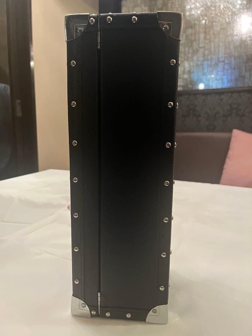 限定在庫！エンジェルの黒！！究極のシャンパンで特別な瞬間を！！