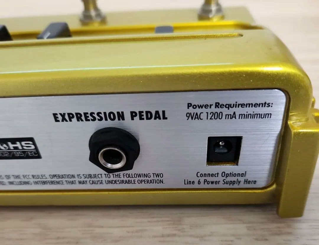 LINE 6 DM-4 Distortion 専用アダプター付き