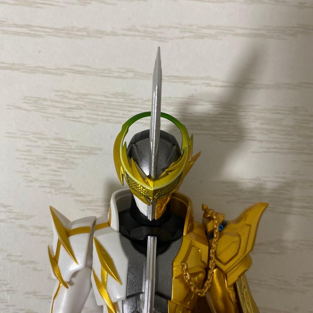 仮面ライダーセイバー S.H.Figuarts ブレイズ エスパーダ