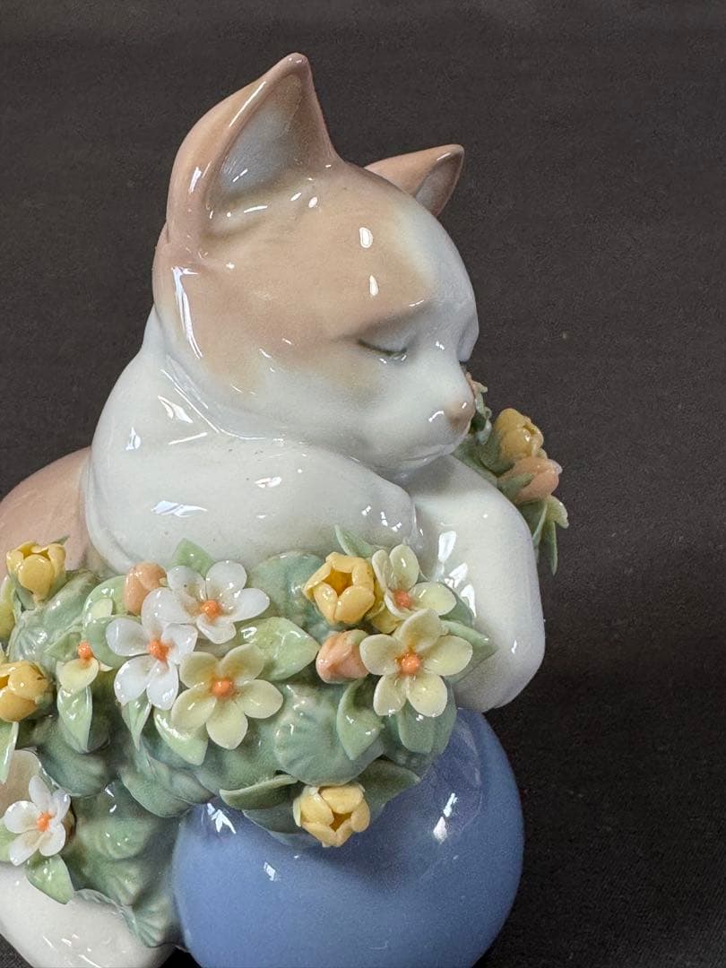 H83送料無料　リヤドロ　フィギュア　お昼寝の場所　猫　ネコ　LLADRO