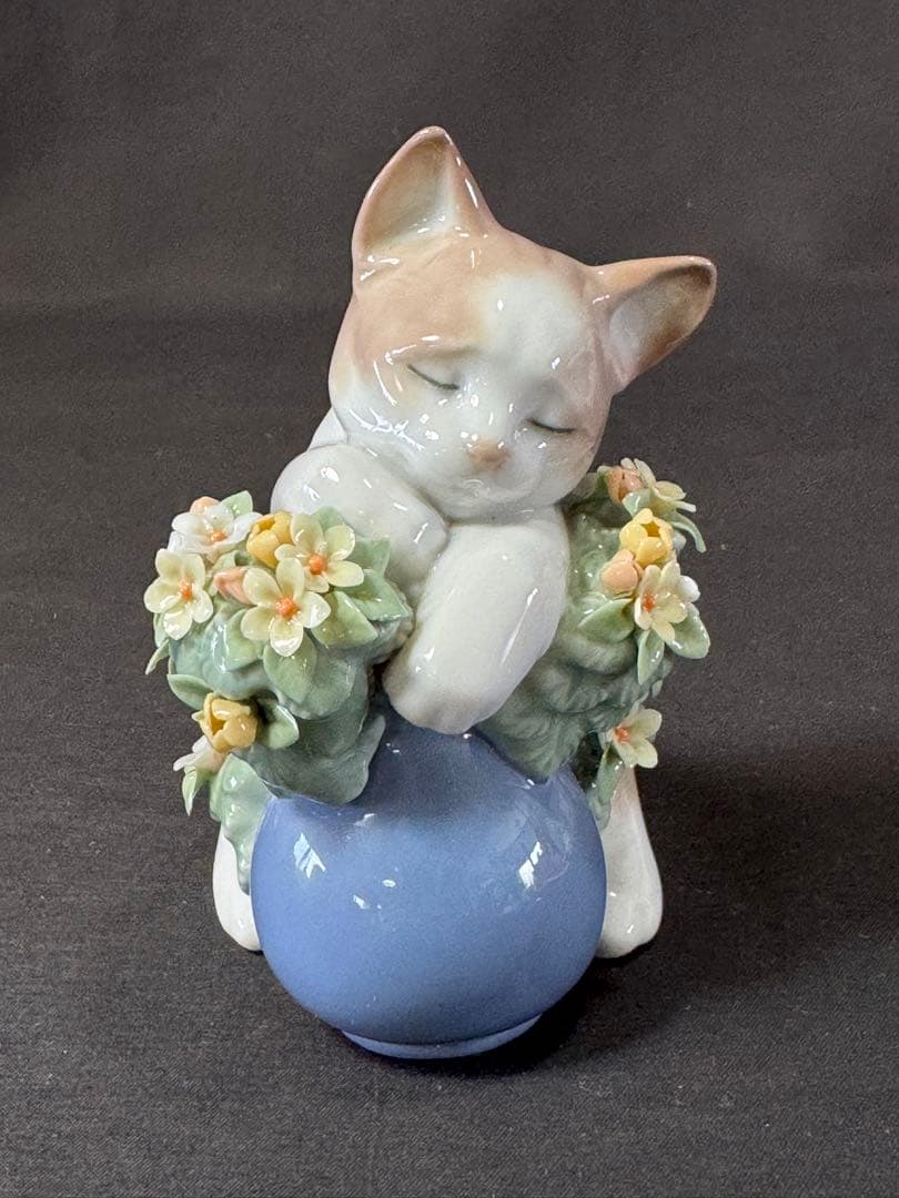 H83送料無料　リヤドロ　フィギュア　お昼寝の場所　猫　ネコ　LLADRO