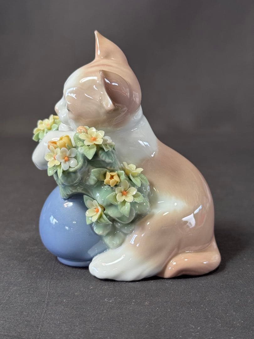 H83送料無料　リヤドロ　フィギュア　お昼寝の場所　猫　ネコ　LLADRO