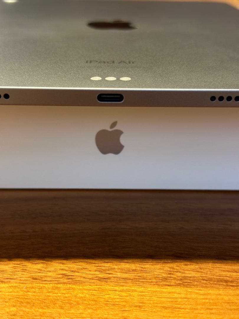 iPad Air 第6世代 (2024/M2)※ケース、フィルム付き