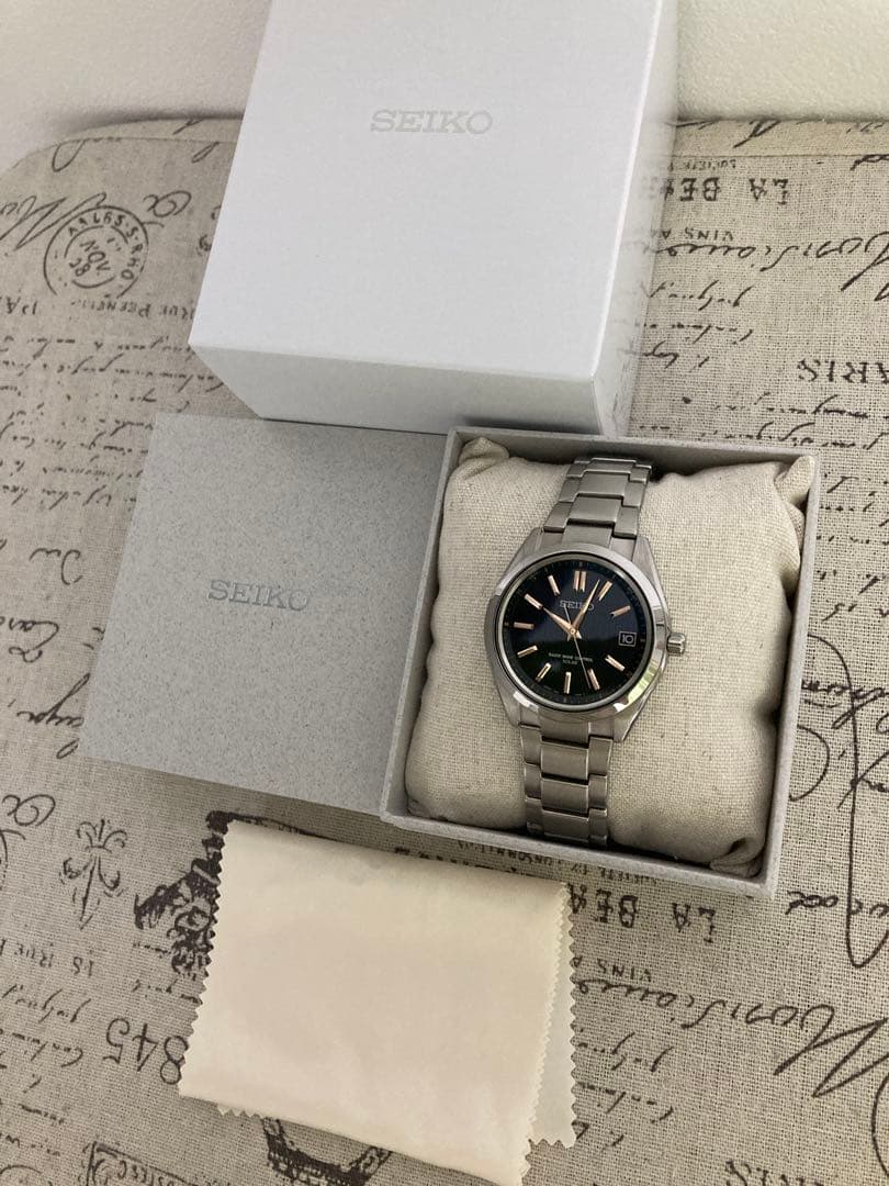 良品！セイコー SEIKO ブライツ チタン 電波ソーラー sagz087