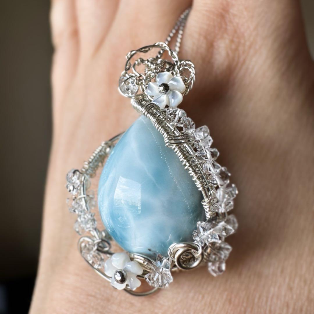 カリブ海の宝物✴︎ラリマーとクリスタルのワイヤージュエリー