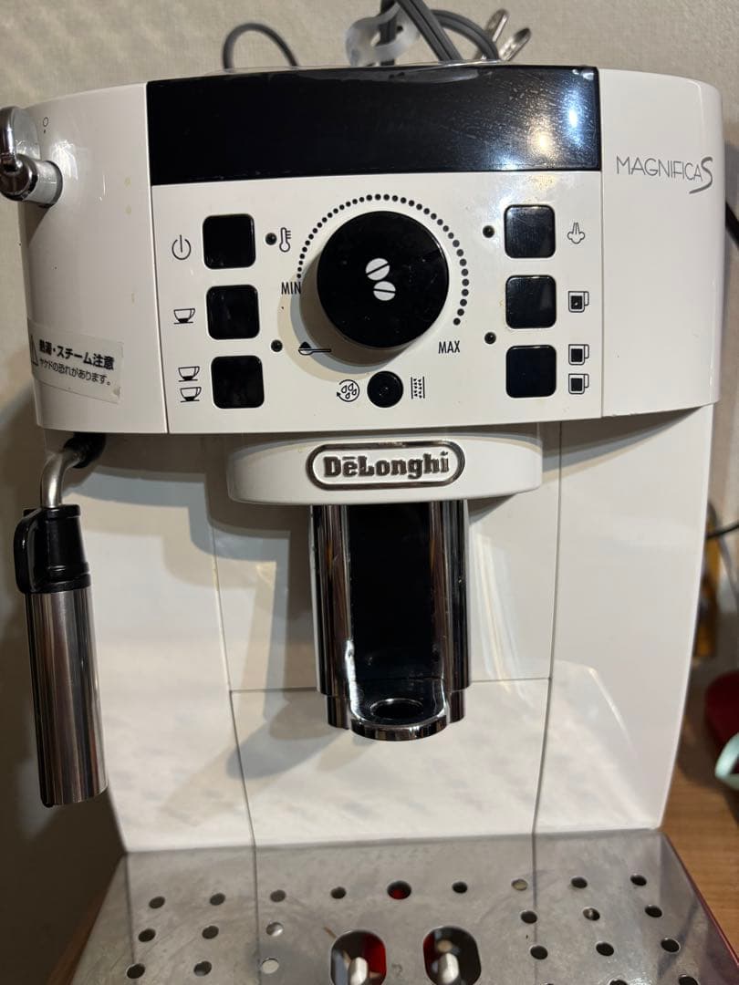 デロンギ　ECAM22112 白　MAGNIFICAS コーヒーメーカー