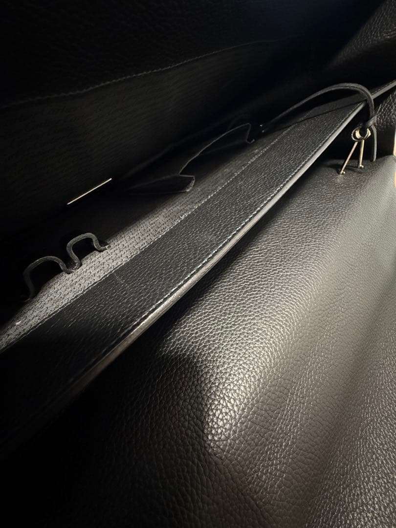 中古美品 Cartier ビジネスバッグ 黒 レザー ブリーフケース 外箱なし