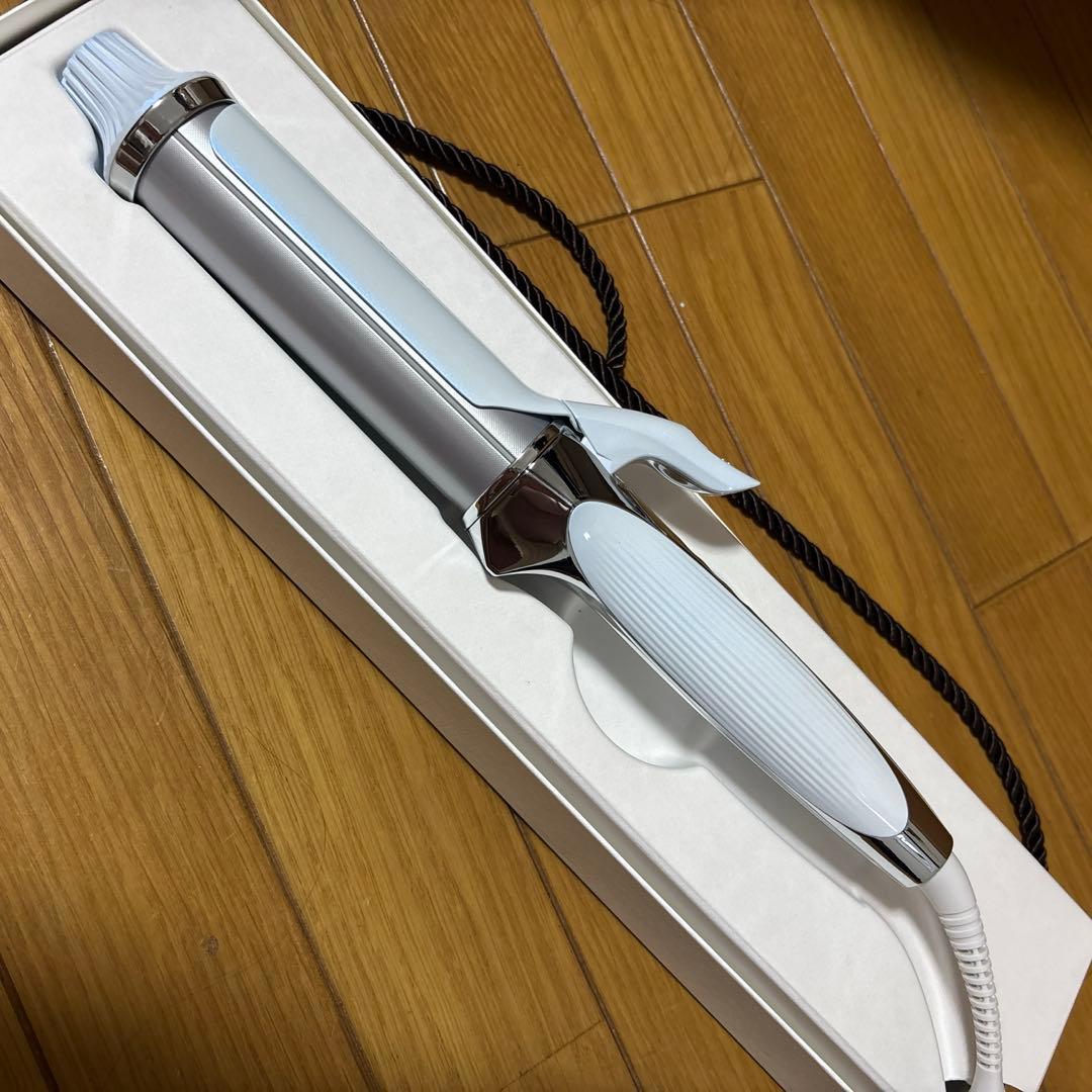 美品 リファ カールアイロン プロ 38 ホワイト