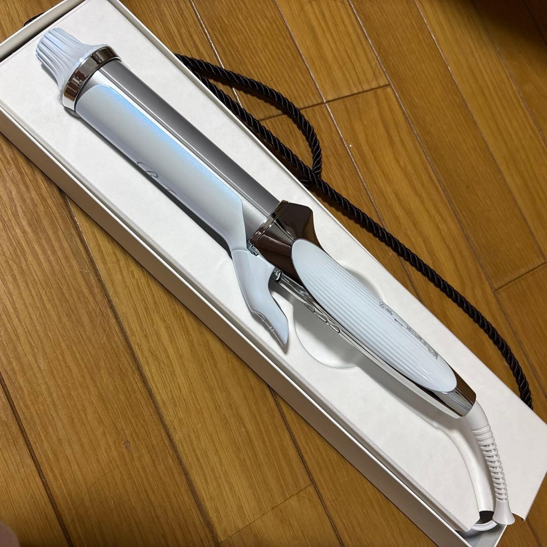 美品 リファ カールアイロン プロ 38 ホワイト