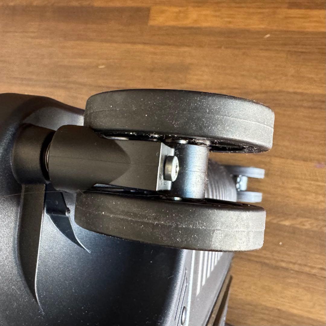 リモワ　サルサ　ブラックキャリーケース 4輪 ダイヤルロック