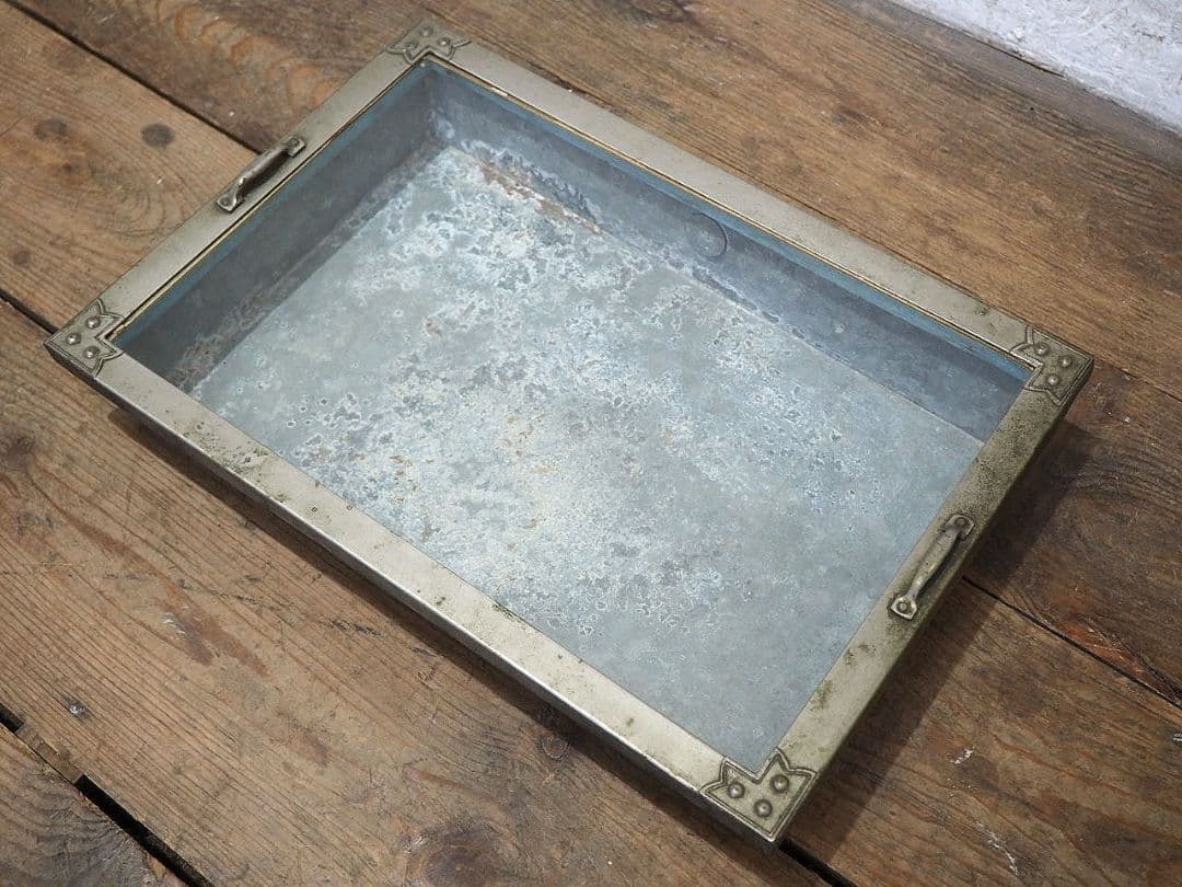 1366 昭和レトロなブリキのガラスケース　飾り棚　駄菓子屋　陳列棚　ビンテージ