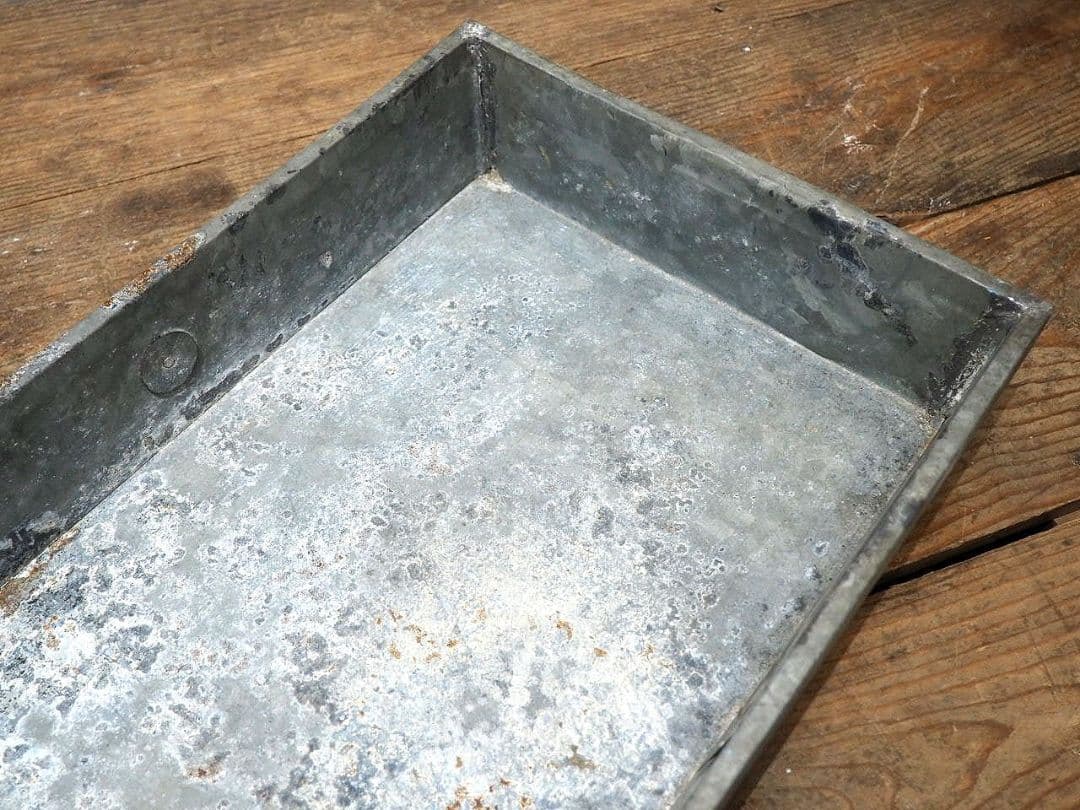 1366 昭和レトロなブリキのガラスケース　飾り棚　駄菓子屋　陳列棚　ビンテージ