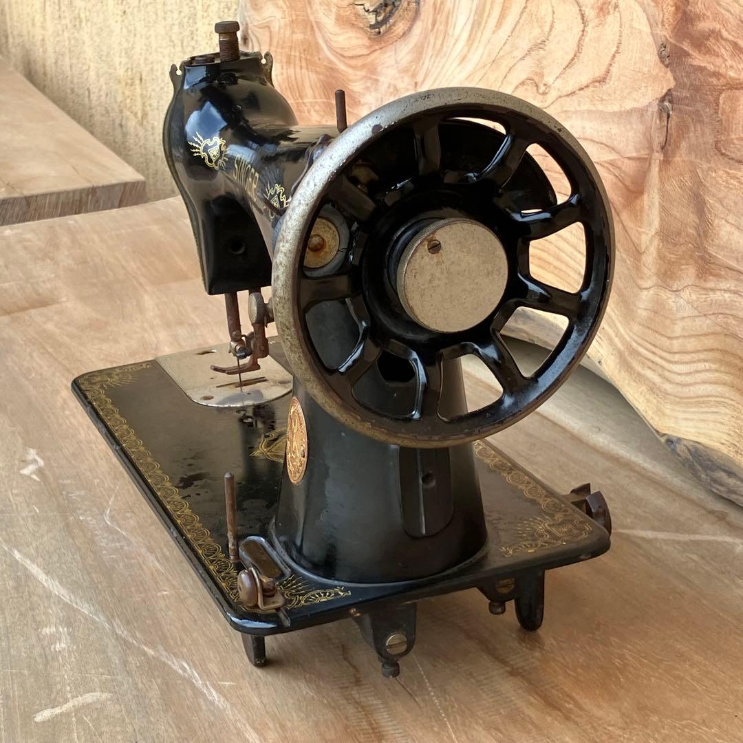 昭和レトロ シンガーミシン(ヴィンテージ)レトロなインテリアとしてお勧めします