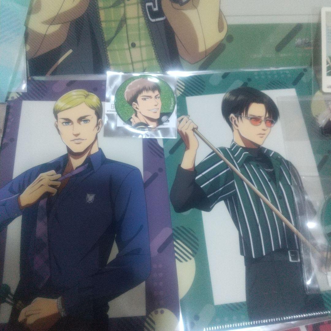 進撃の巨人 ラウンドワン 特典 クリアファイル ラバーマット ジャン リヴァイ