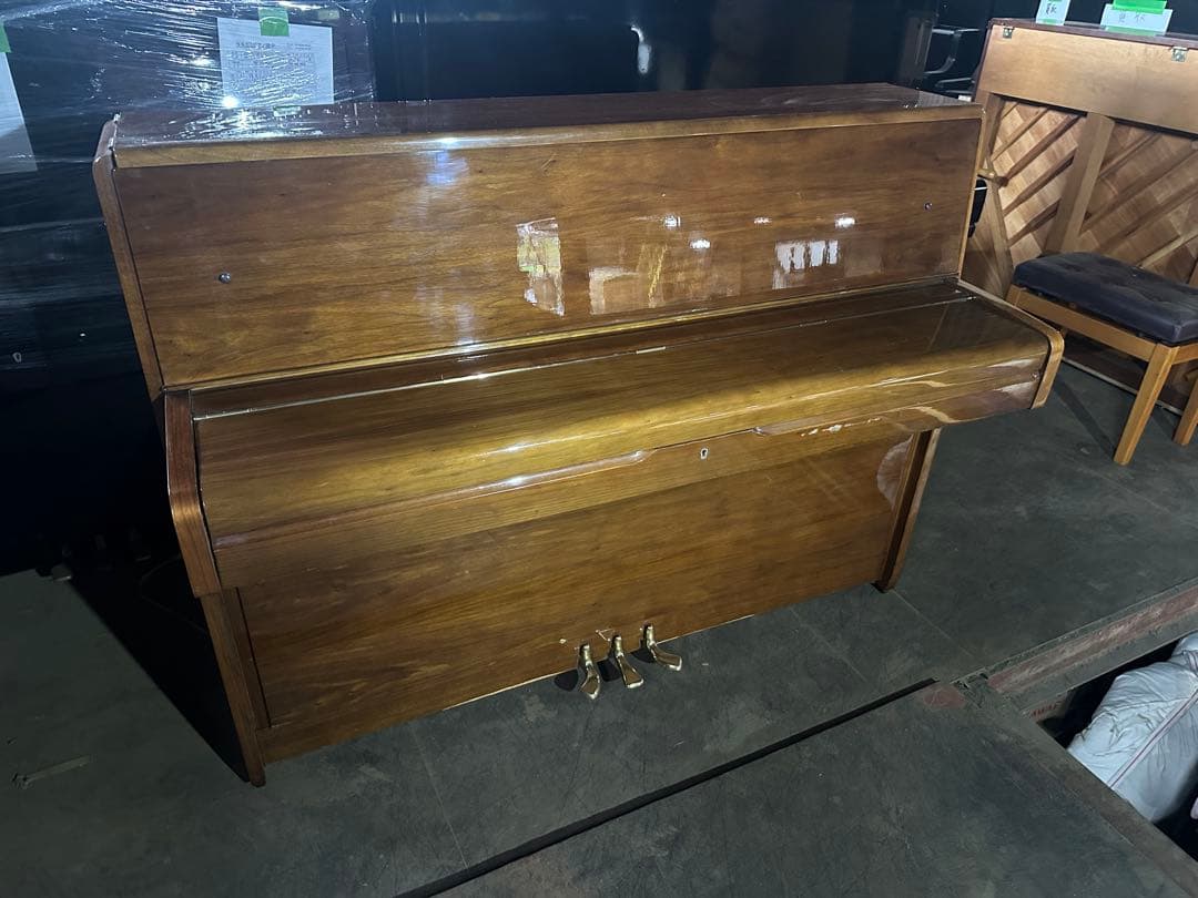 【新年特価】YAMAHA M1A アップライトピアノ