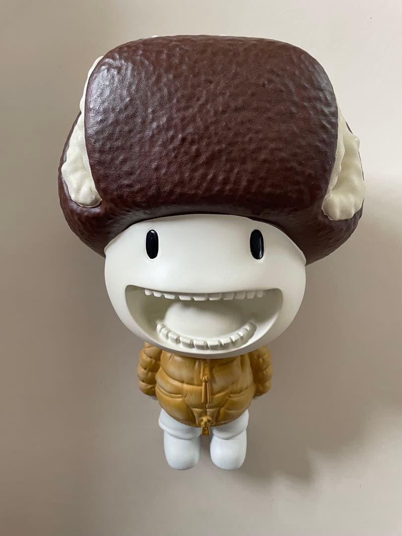 モンクレールフィギュア