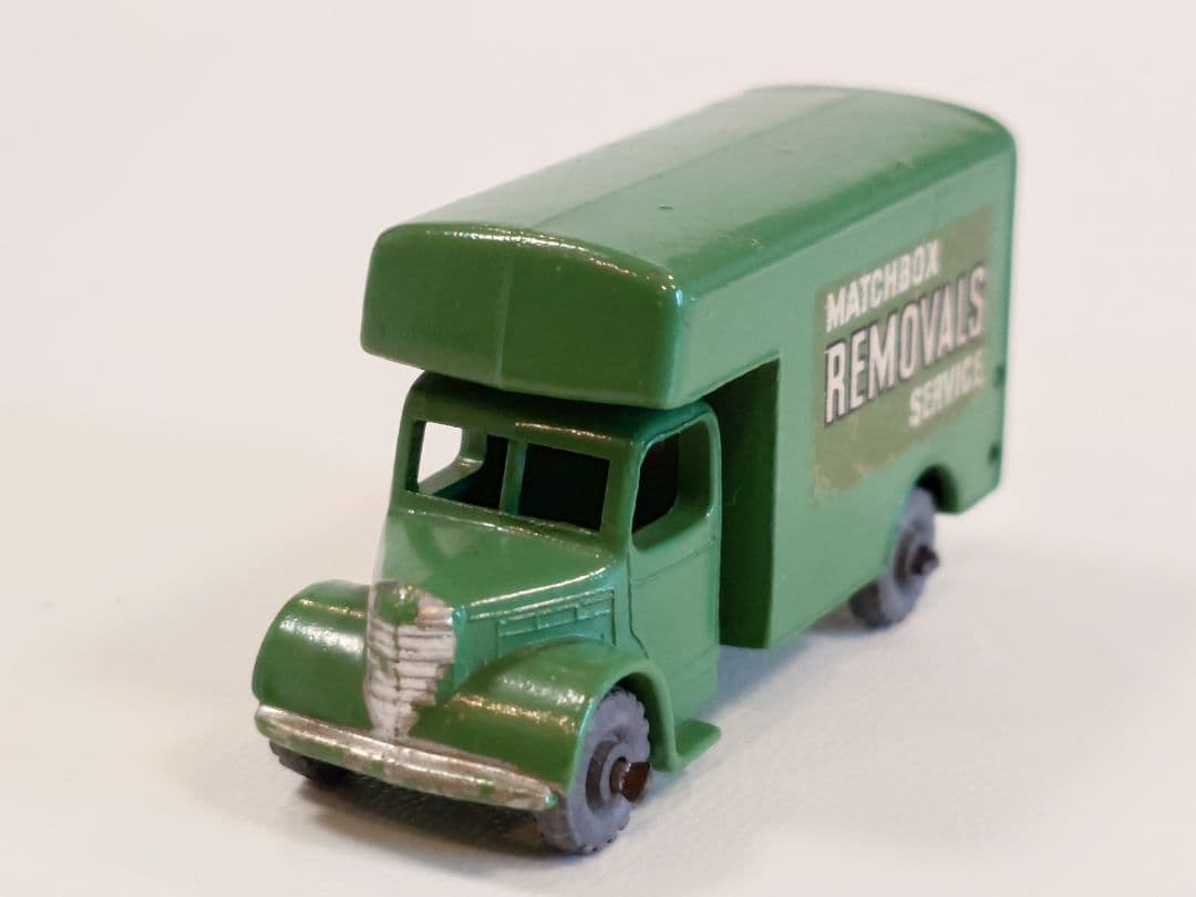 ミニカー MATCH BOX No.17 BEDFORD VAN REMOVALS