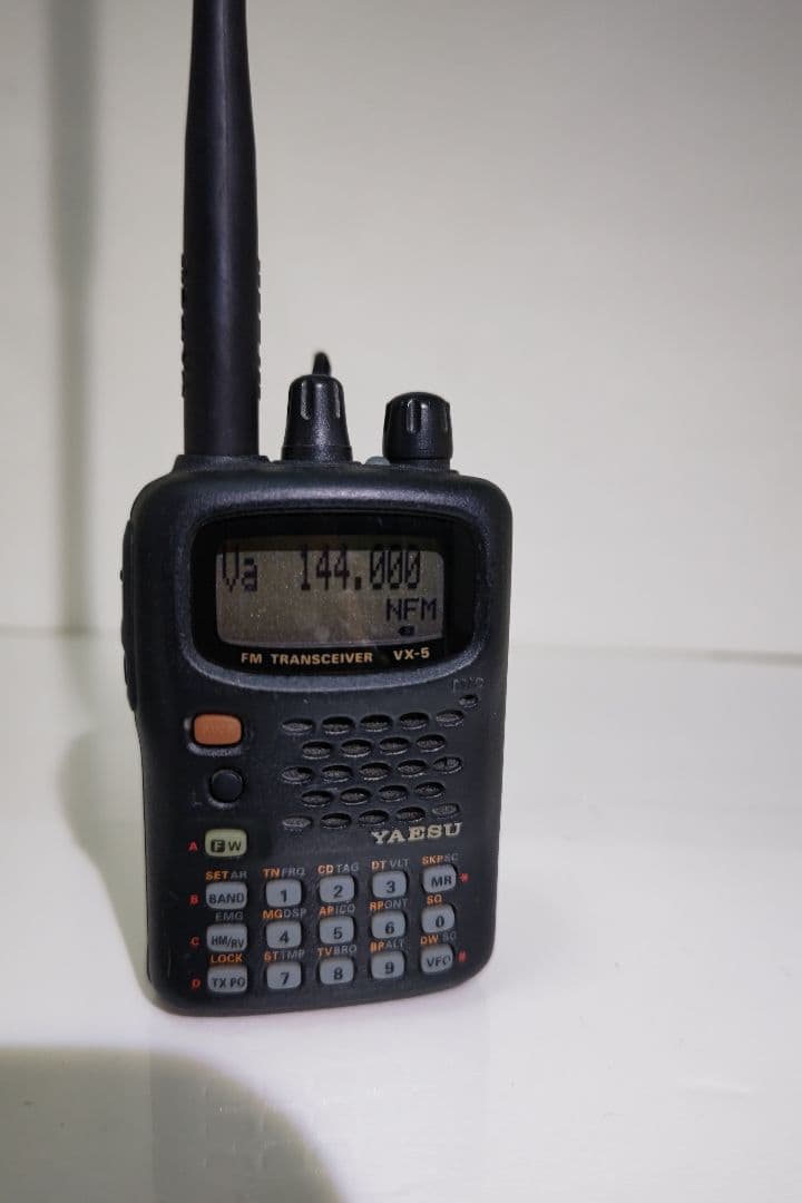 YAESU 八重洲無線アマチュア無線機VX-5 ハンディ