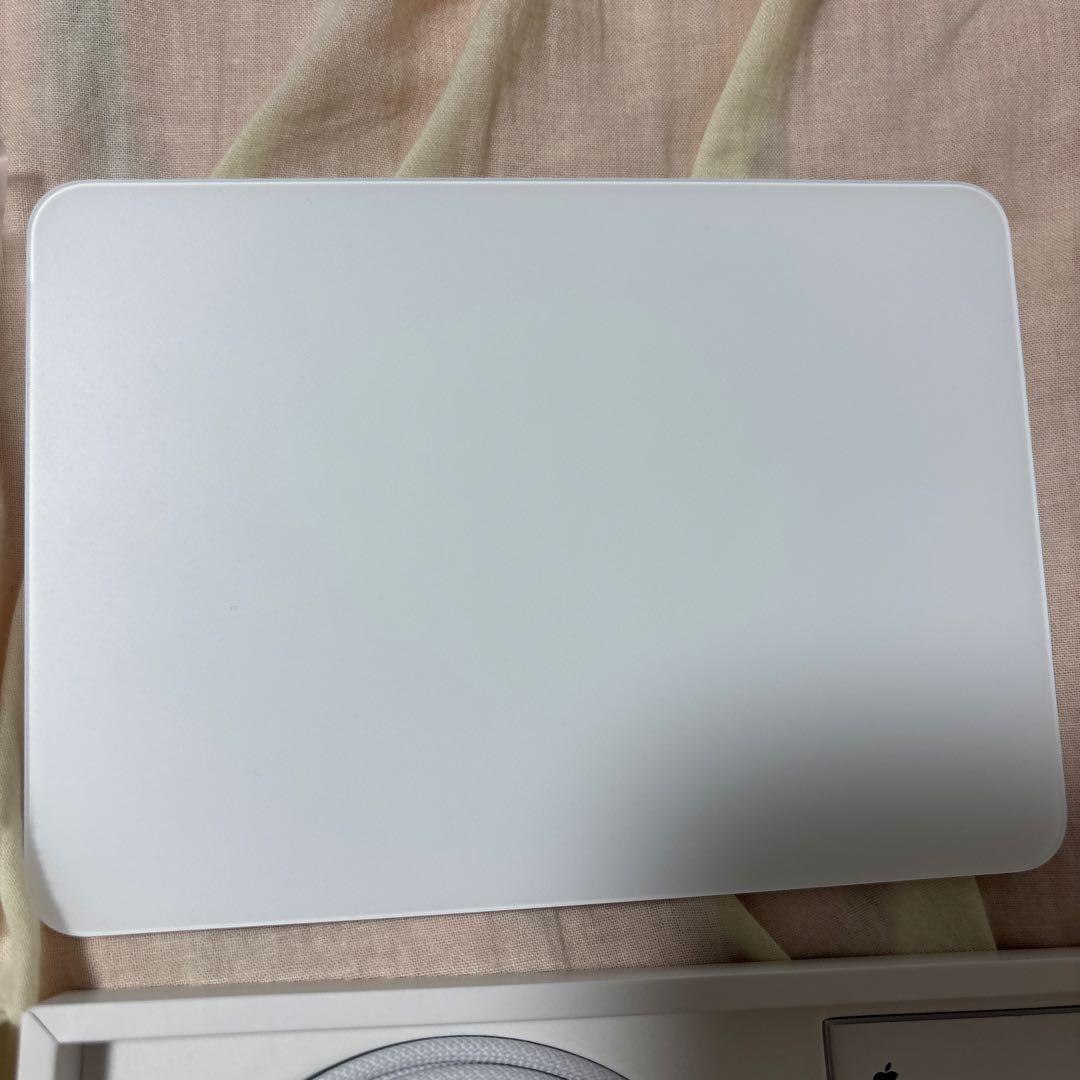 Apple Magic Trackpad 本体・USB-Cケーブル付き