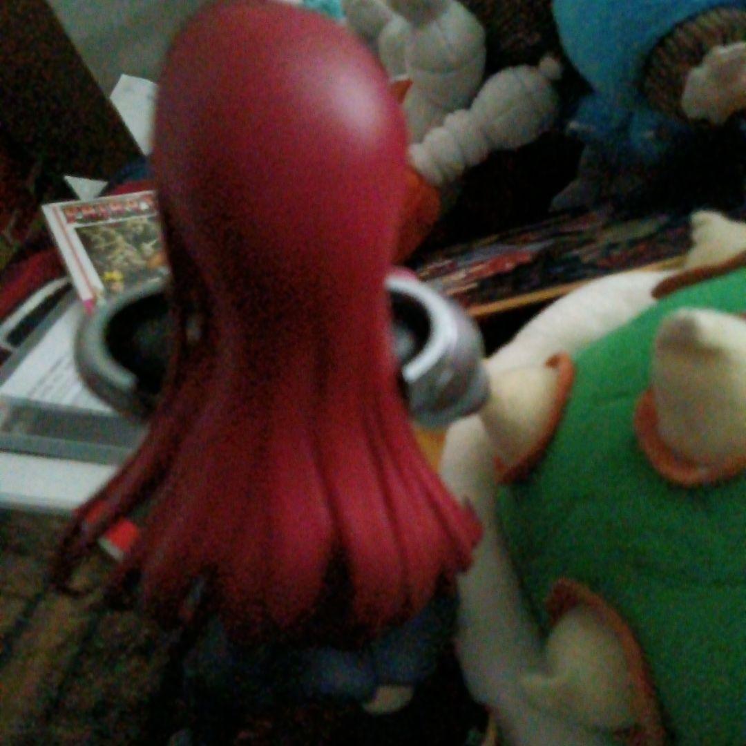 エルザ・スカーレット フィギュア 300体限定品 剣ありません 台座なし