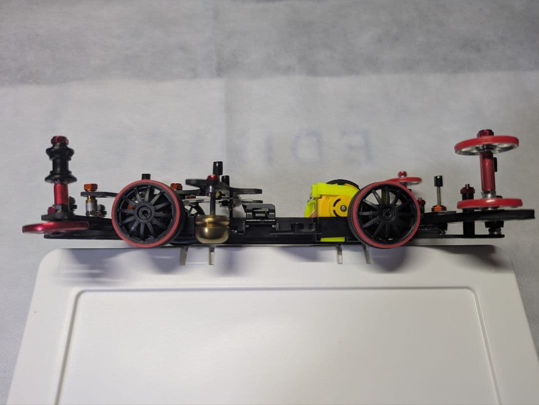 ミニ四駆　タミヤ純正　VZシャーシ　カーボン