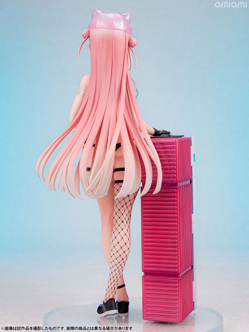 UKM-2000 フィギュア