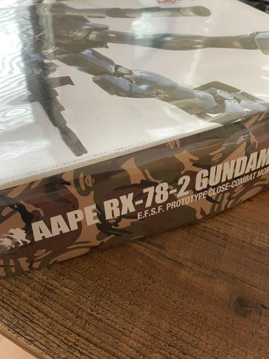【希少・限定品】AAPE RX-78-2 GUNDUM GRN-CAMO