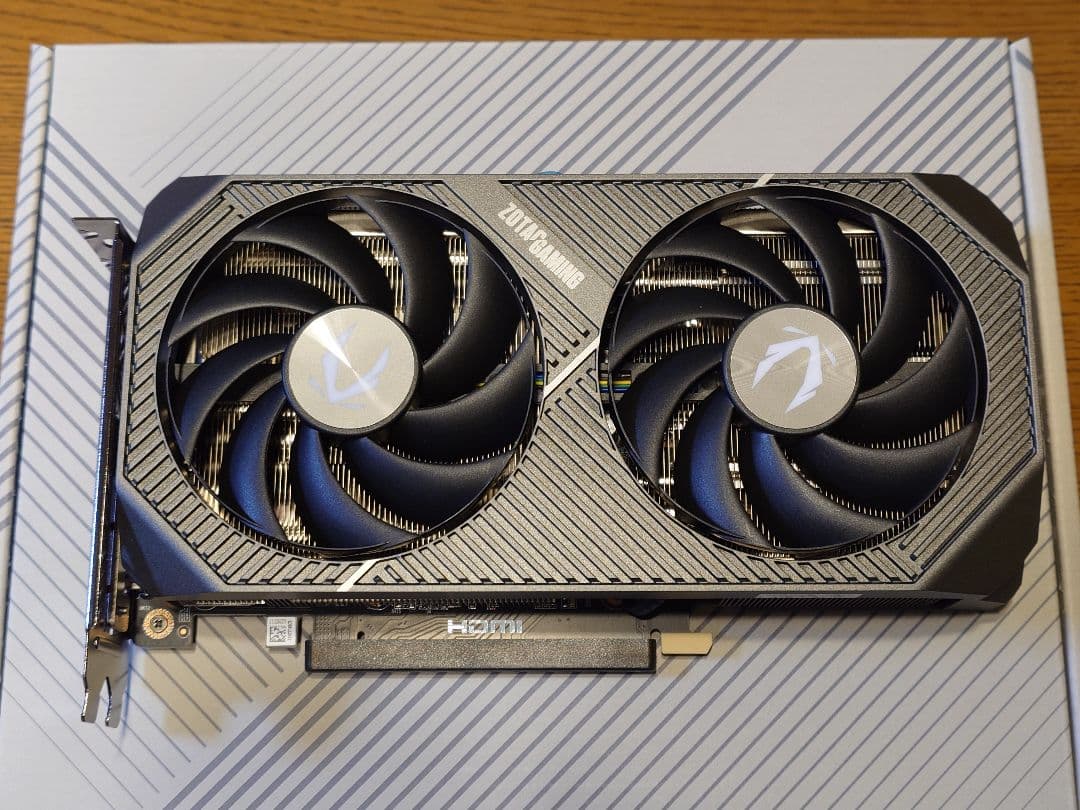 ZOTAC GEFORCE RTX 5060 Ti 8GB ほぼ新品