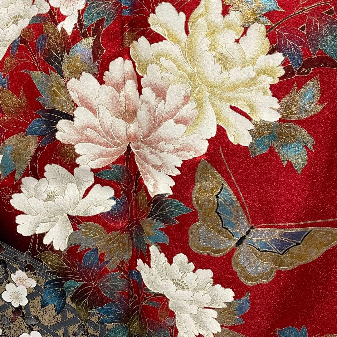 D773 振袖　松　牡丹　蝶々　金彩　正絹　着物　袷　極美品