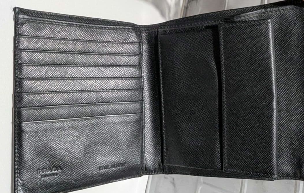 PRADA　三つ折財布★