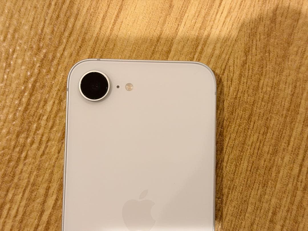 美品 Apple iPhone 16e 2024年販売 ホワイト 128GB