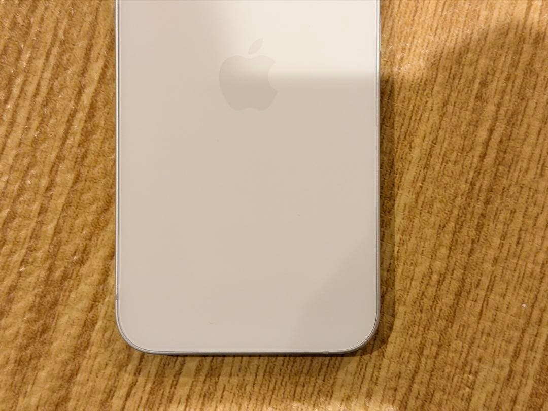 美品 Apple iPhone 16e 2024年販売 ホワイト 128GB