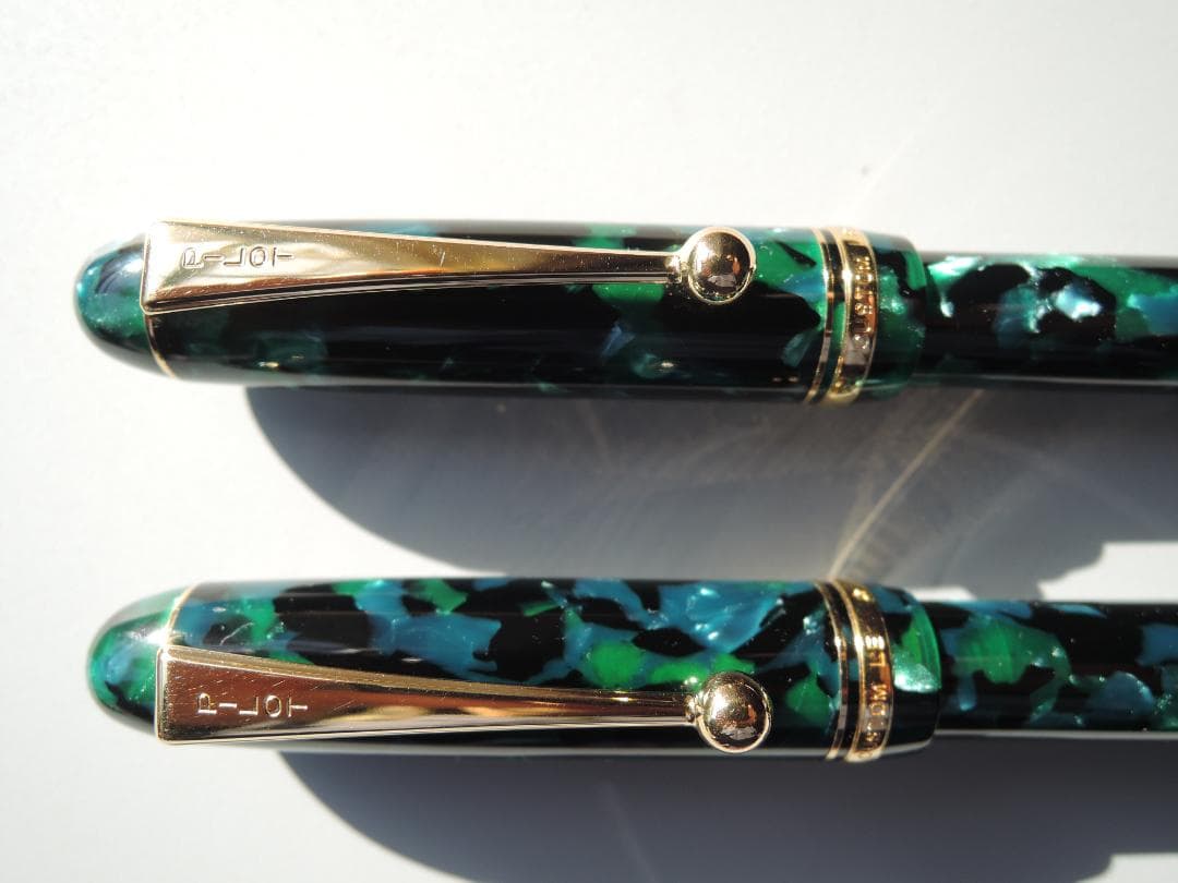 PILOT カスタム LE ボールペン&シャーペン 2本 (本体緑色モザイク)