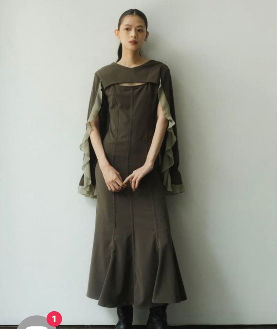 クヌースマーフ フリルスリーブワンピース カーキ Sサイズ