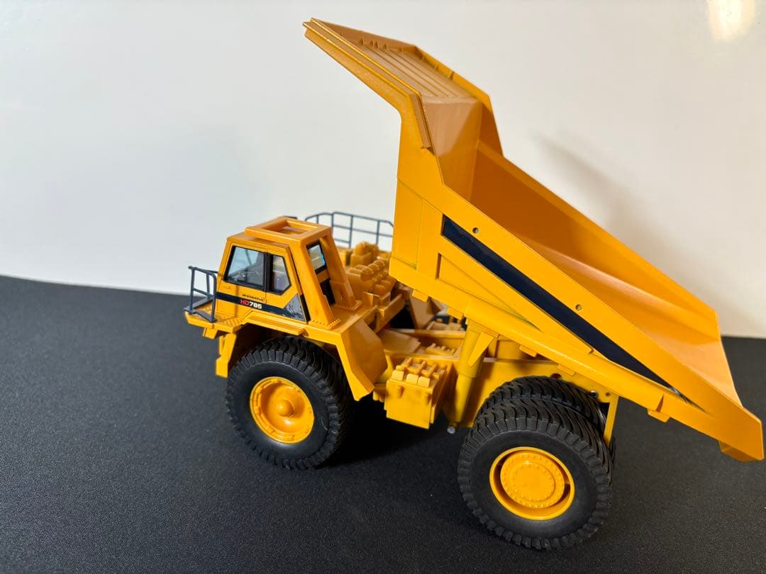 コマツHD785-5 & CAT 992C ホイールローダー