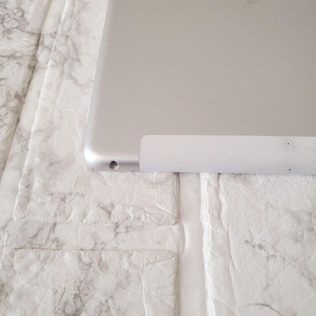 259 iPad 7世代 128GB SIMフリー シルバー