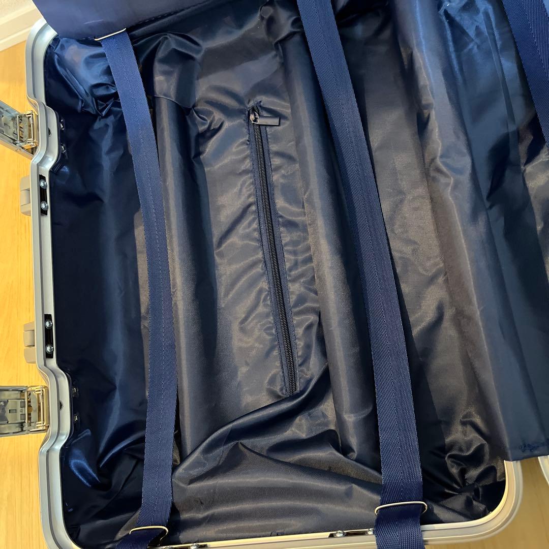 LDUVIN エッセンシャルモダン Cabin Plus シルバーキャリーケース