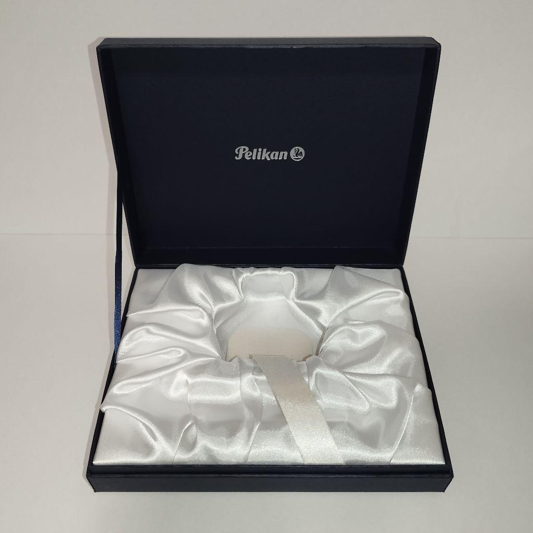 【美品】Pelikan『スーベレーン M600 万年筆 ペン先F』黒×金