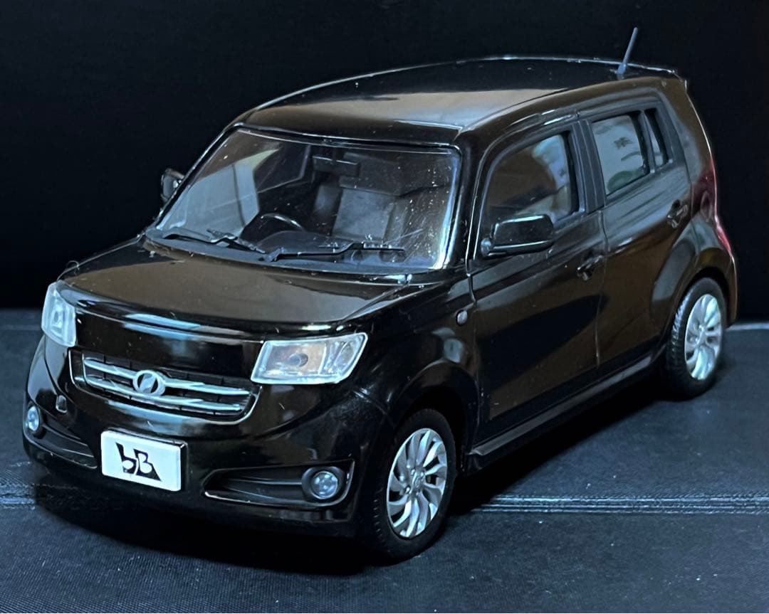 1/24 カラーサンプル トヨタ bB ２代目 X07 ブラックマイカメタリック