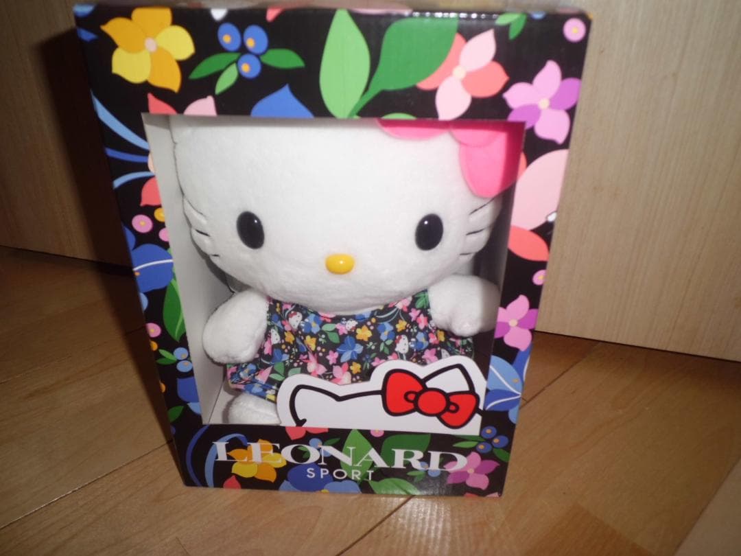 LEONARD SPORT ハローキティ 50周年 ぬいぐるみ