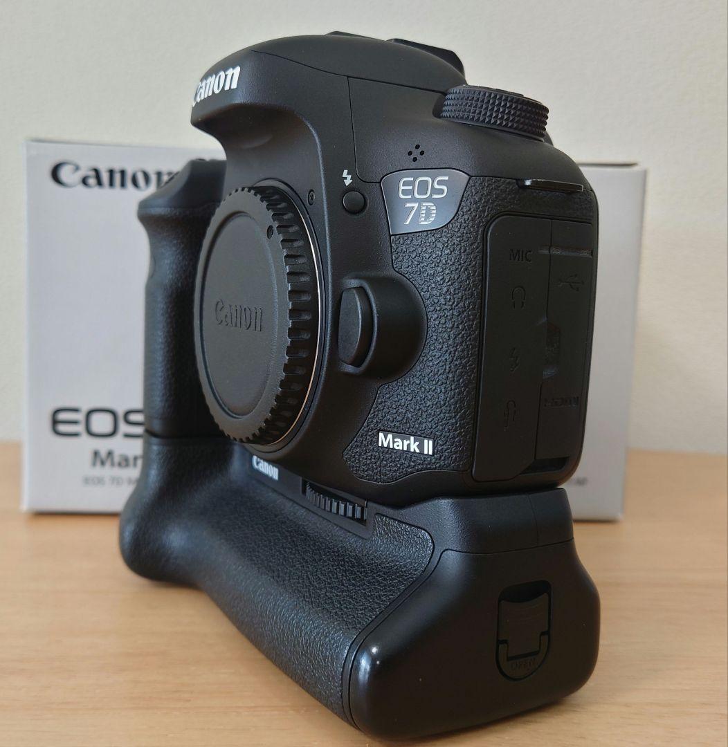 ［値下］Canon EOS 7D Mark II ボディ バッテリーグリップ付