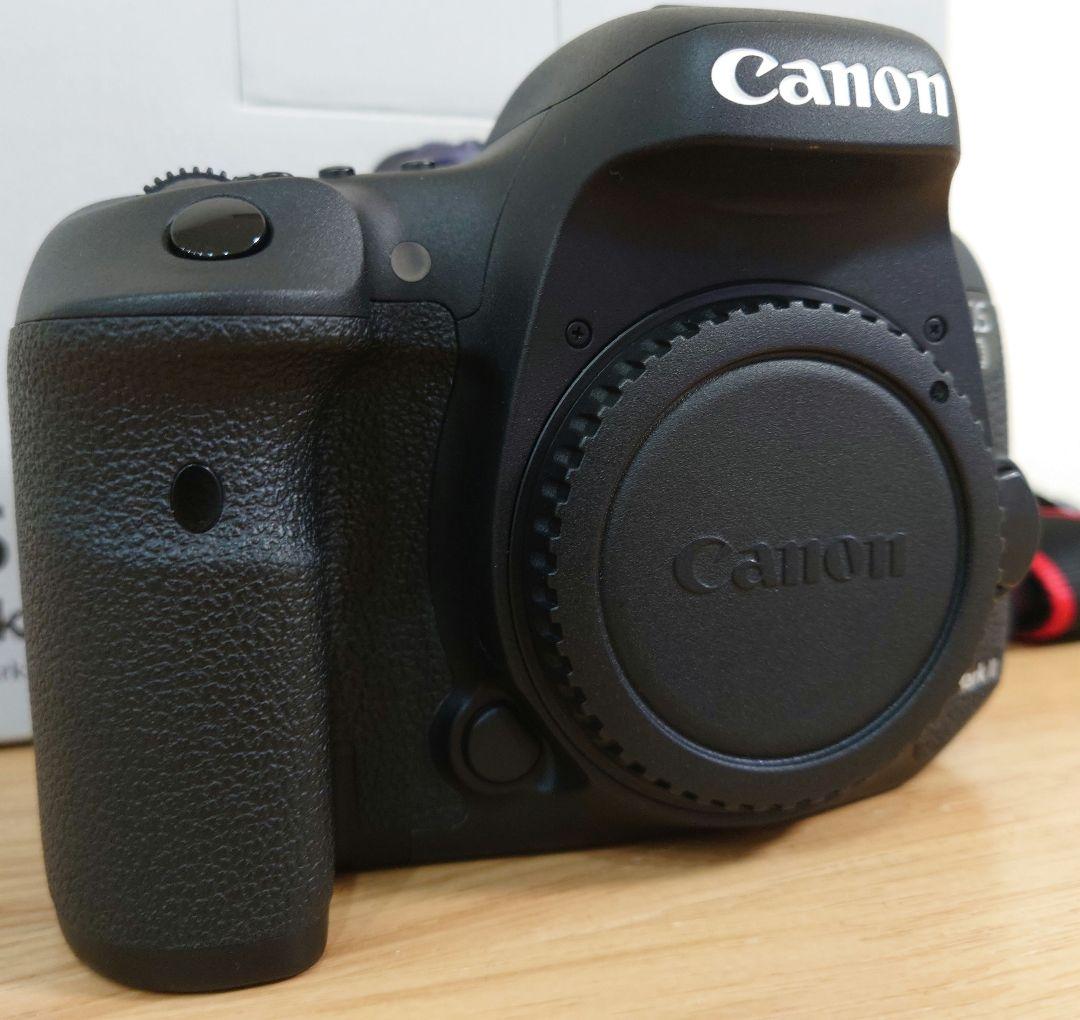 ［値下］Canon EOS 7D Mark II ボディ バッテリーグリップ付