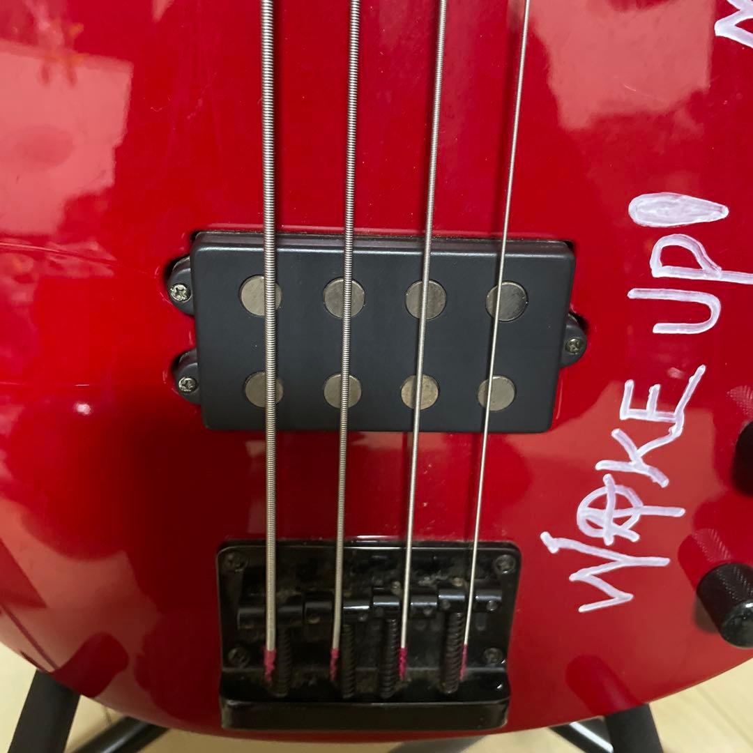 赤色 4弦エレキベース グラスルーツ