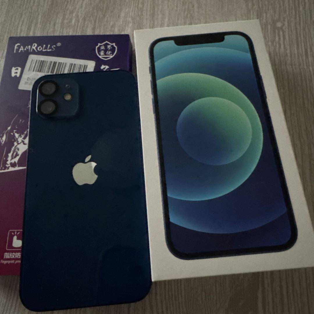 iPhone12本体　ブルー